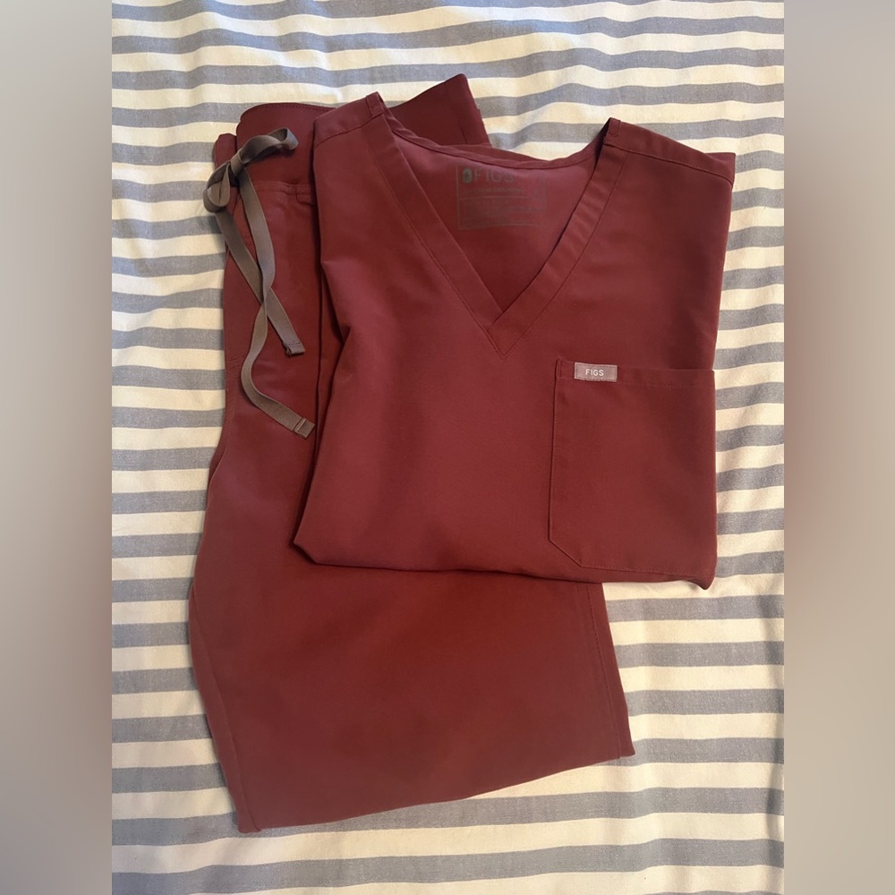 Figs Dark Cherry set! HW Kade yoga scrub pant, Catrina scrub top